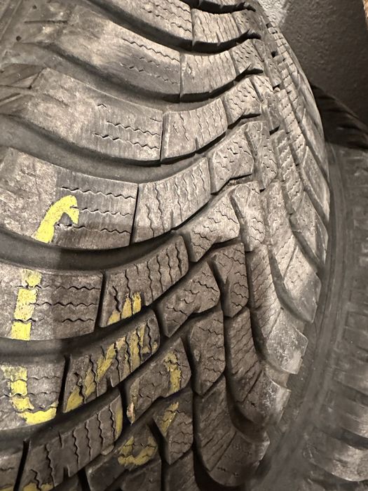 Зимни гуми 235/60/18