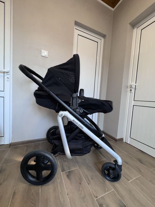 Комбинирана бебешка количка Maxi Cosi Lila Nomad Black и MaxiCosi Jade