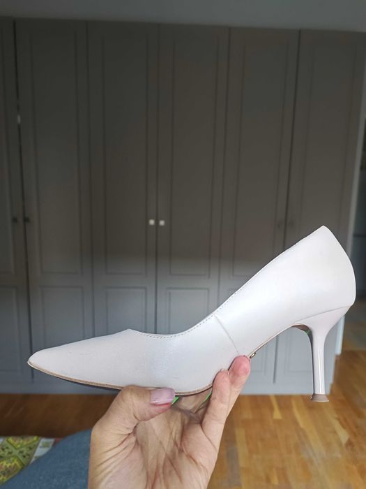 Распродажа женской обуви!