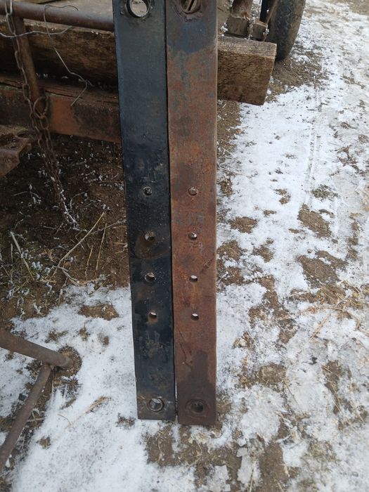 Vând lațuri pentru tractor U650,și două tiranturi