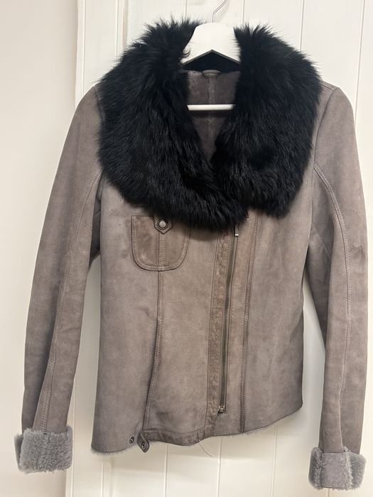 Запазено палто от агнешка кожа