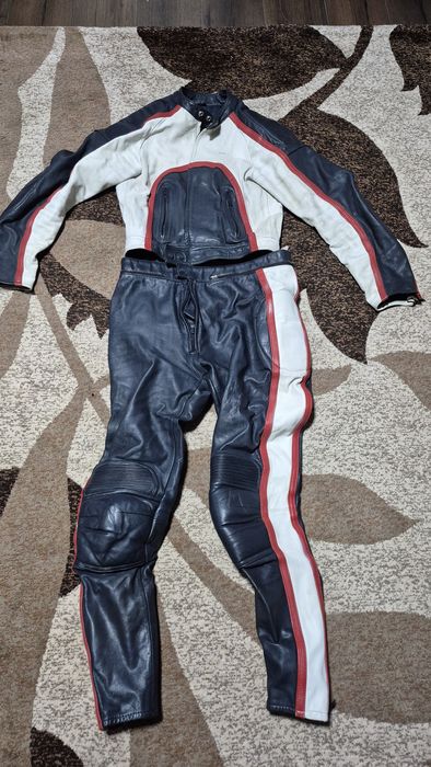Costum moto mărimea 50