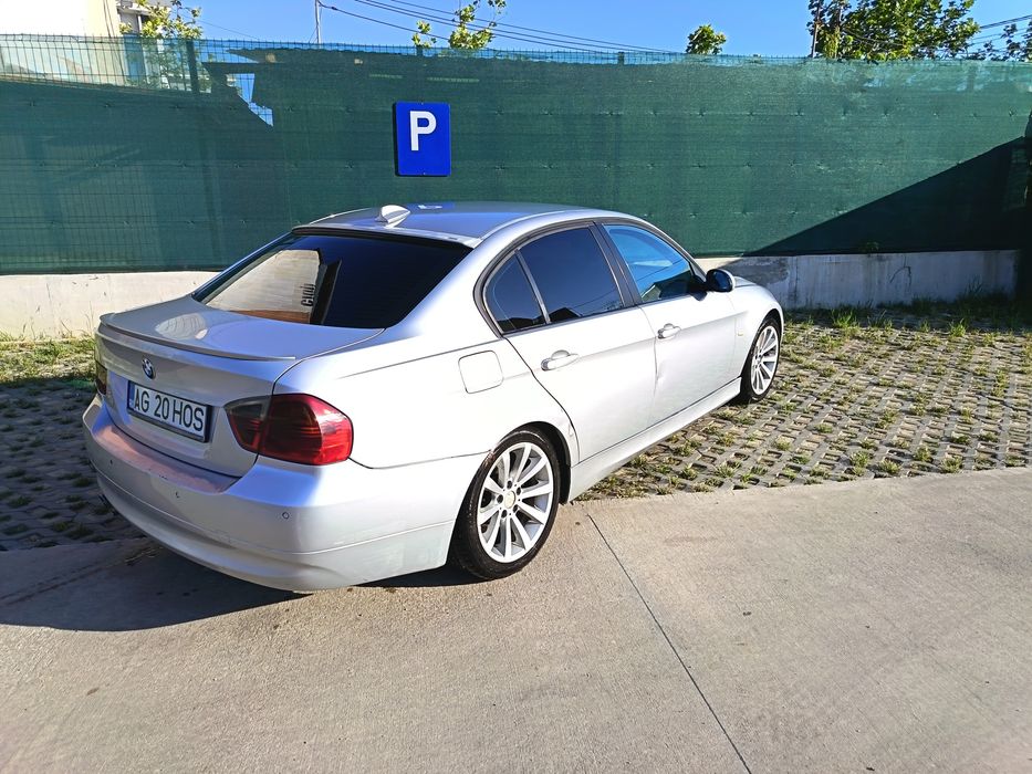 Vând BMW E90 an 2006 320D