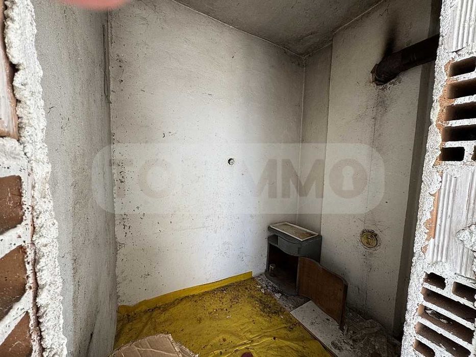 Просторна къща в село Сваленик