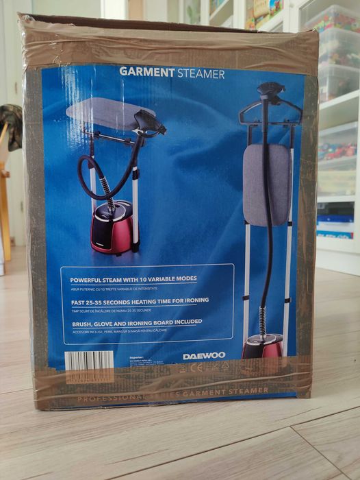 Aparat de calcat vertical cu abur Daewoo DGS2000, 2000 W, 2.1 litri, debit abur 40 g/minut, Display LCD