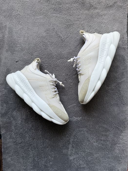 Versace chain reaction