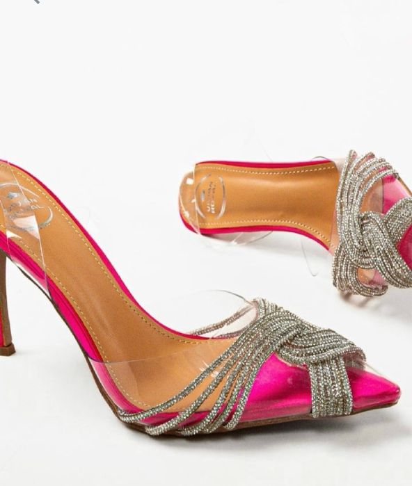 Прозрачни обувки с цикламено