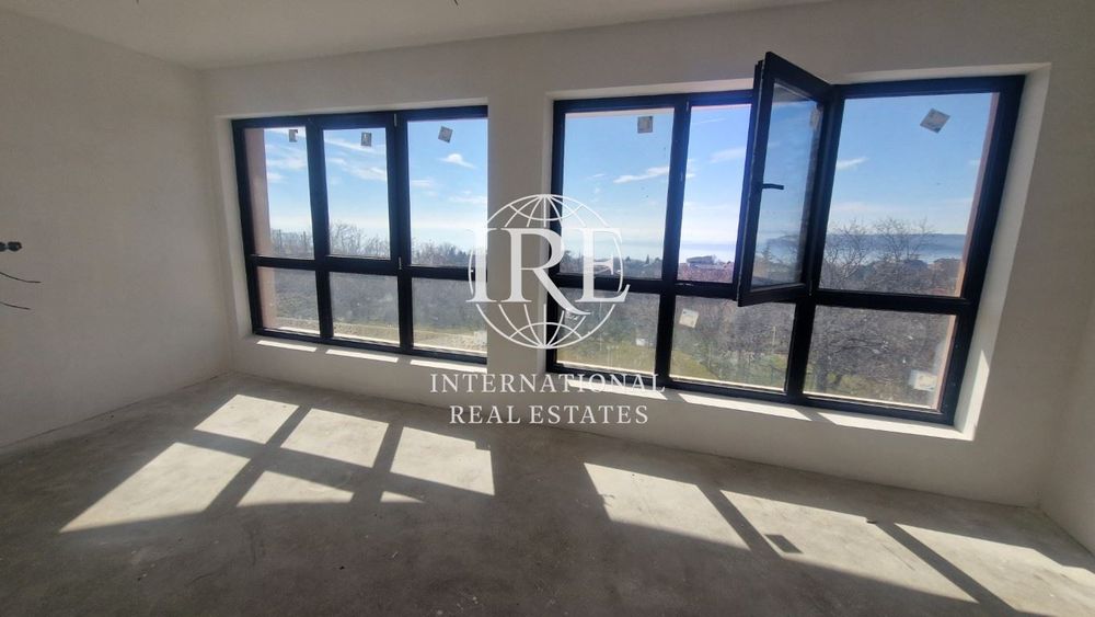 Продава се Къща в Варна, м-т Акчелар - 430 кв.м за 1745 €/кв.м - Снимка #11