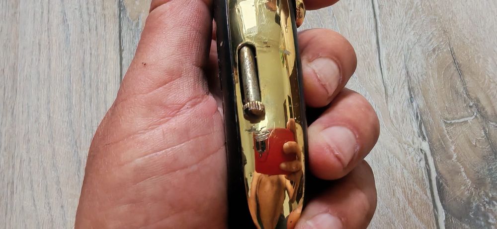 bricheta sub forma de pistol