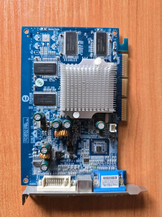 AGP Видеокарта NVIDIA GeForce FX 5200 128MB – За Колекционери