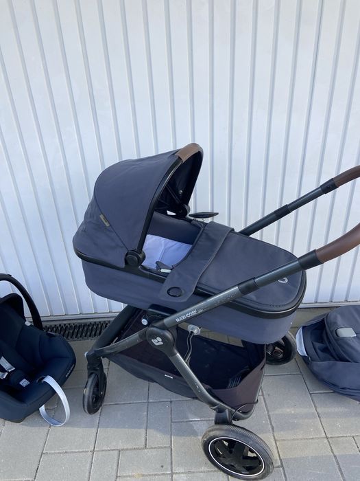 Maxi Cosi  Full set: ADORRA 2 + Tinca  + Isofix Base