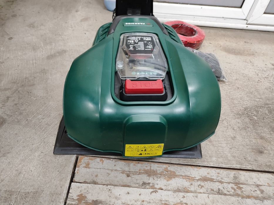 Робот косачка Parkside