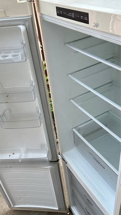 Продам вместительный холодильник