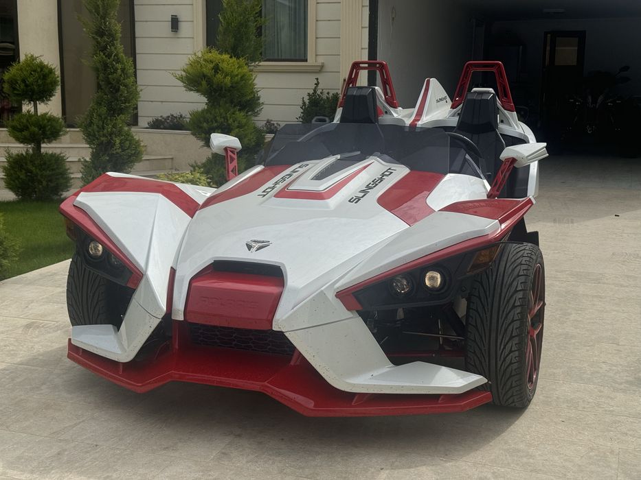Polaris Slingshot Ca noua