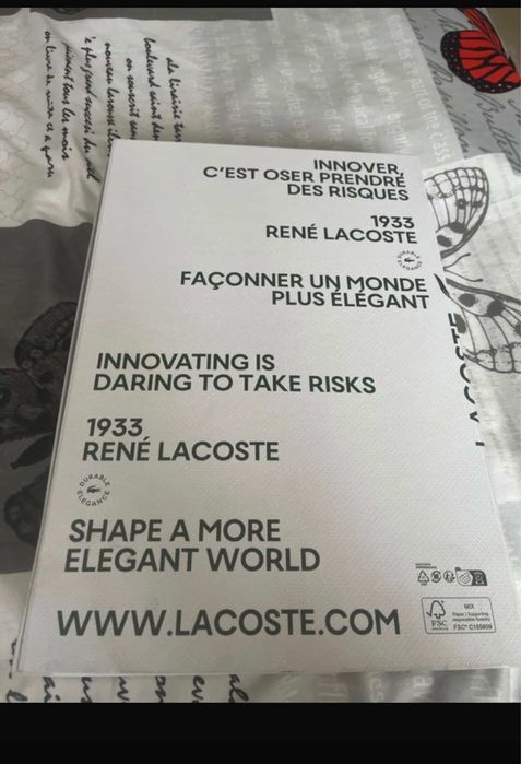 Geanta lacost, geanta este nou nouta, nici nu este desfacuta pamblica