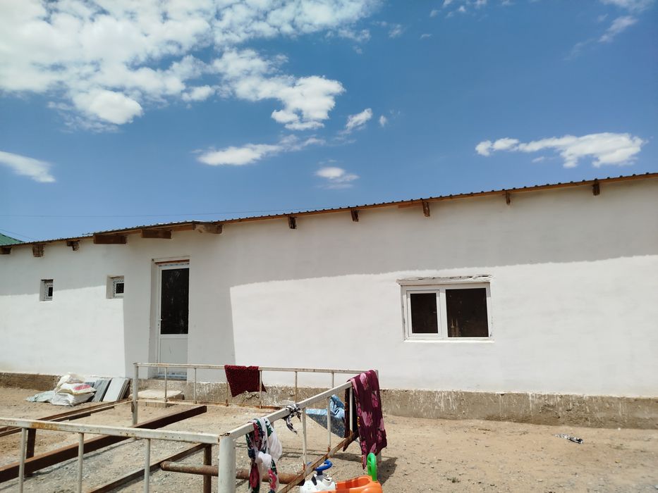 Rahbar o‘z xodimini sikdi