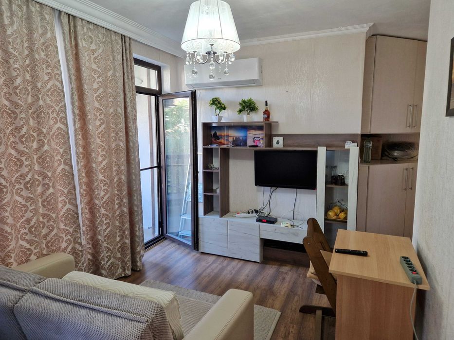 Малък двустаен апартамент в Приморско на 300 метра от плажа