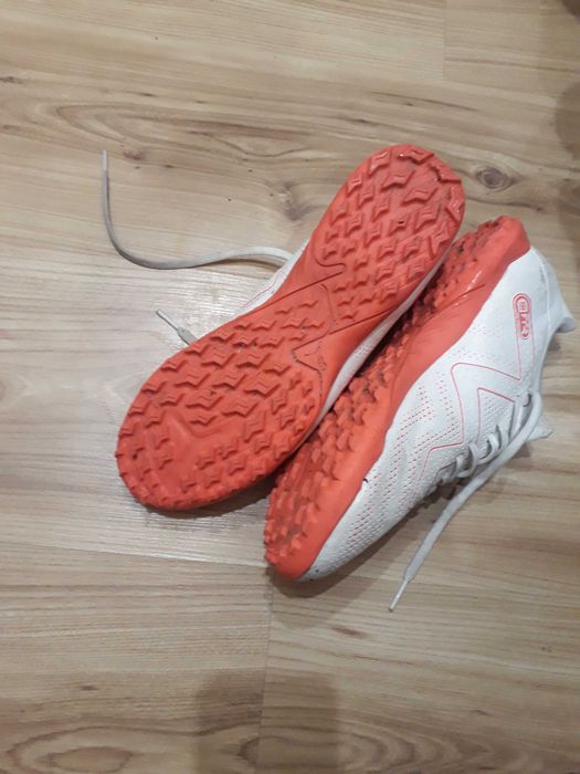 Стоножки за футбол Пума