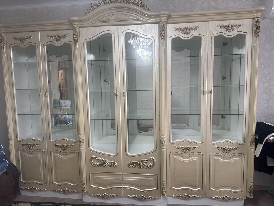 Продам стенку гостевую