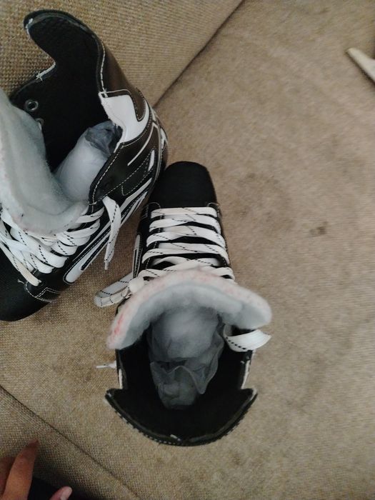 Продам коньки зимние