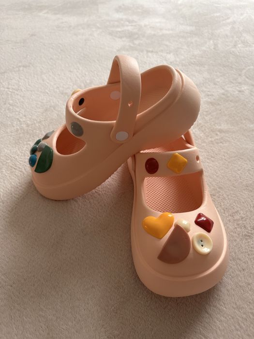 Чънки сандали тип крокс с джибити, различни размери