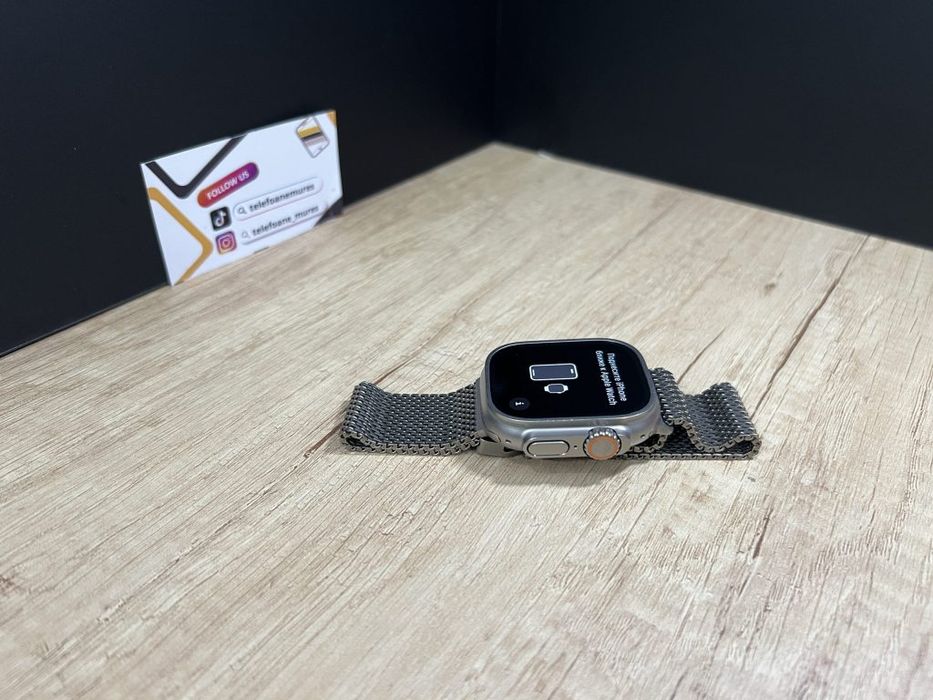 Apple Watch Ultra 2 49mm Natural Titanium Milanese Loop Second-Hand Fo