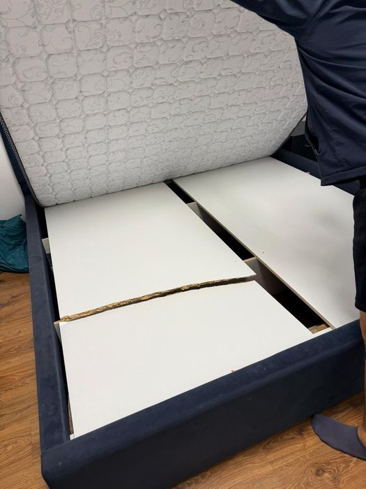 Кровать двухспальная