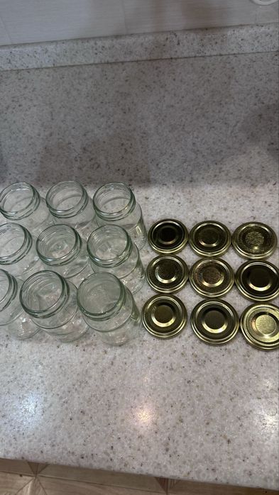 Банка стеклянная