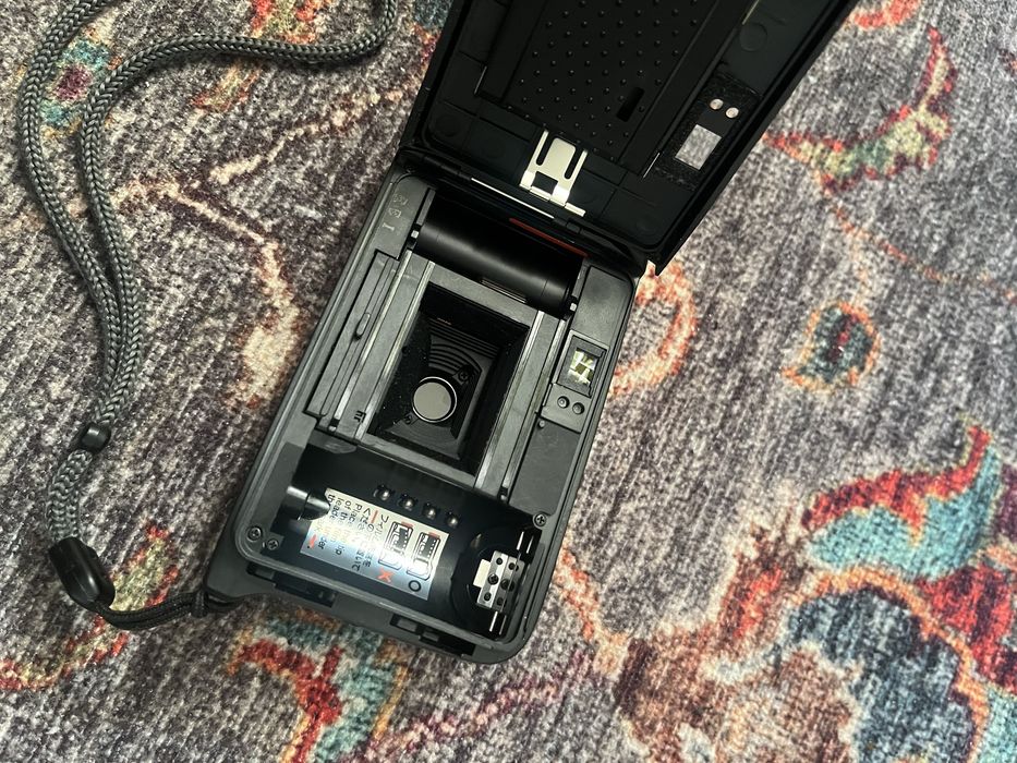 Aparat foto film Yashica T4 - Impecabil