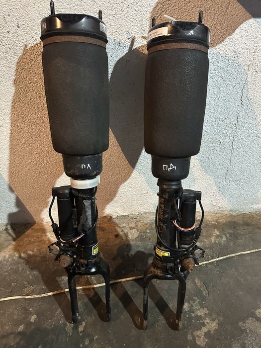 Предни въздушни амортисьори Mercedes R class W251 Airmatic