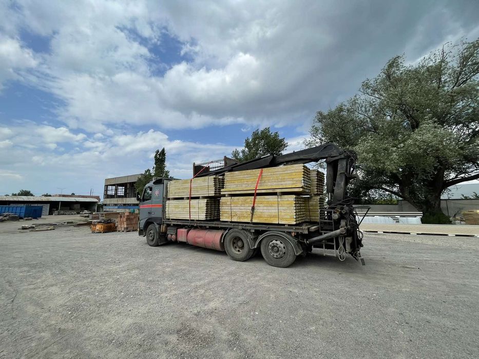 Транспорт с бордови камион 5.5 м за София и страната