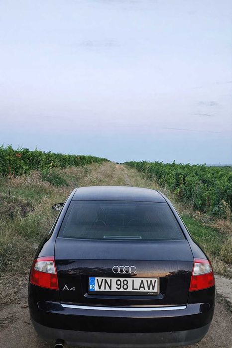 AUDI A4 2002 — imagine 4