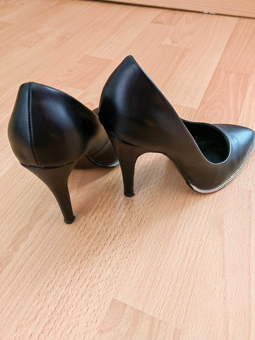 Дамски обувки на ток