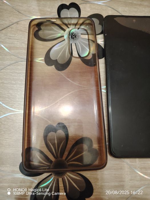 Продавам телефон