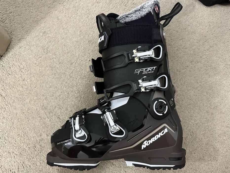 Clăpari Nordica Sportmachine 3 mărimea 24 24,5 MW Flex 85