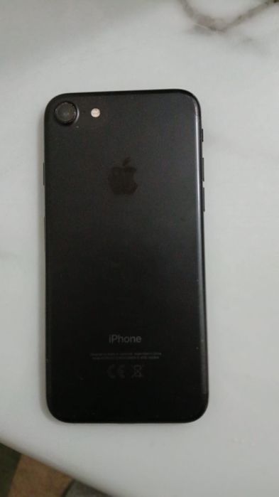 Обменяю свой Айфон 7