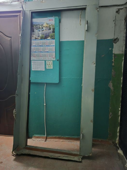 Продам железную дверь