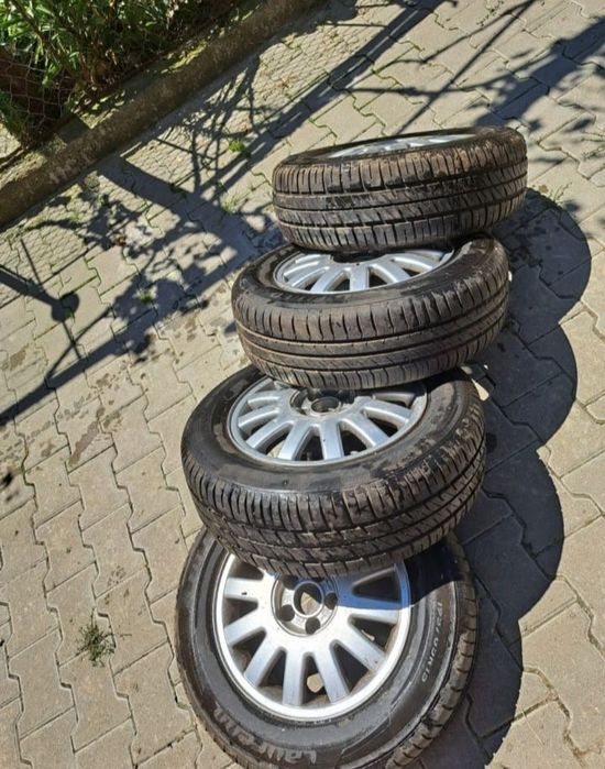 Vând set de  4 roți