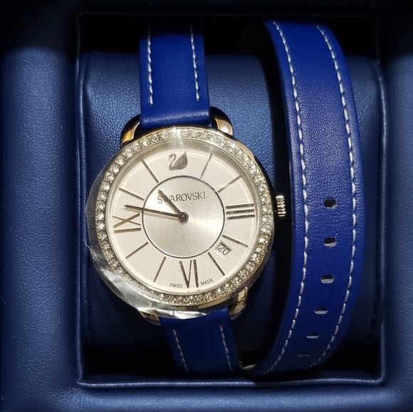 Часы SWAROVSKI из стали с кожаными ремешком оригинал