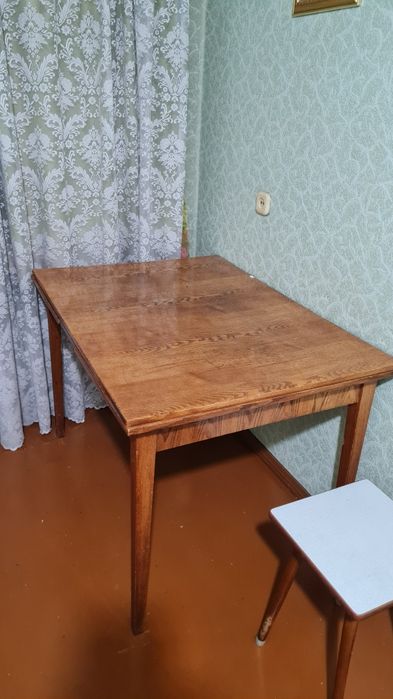 Отдам даром стол,  шкаф, диван, кресла