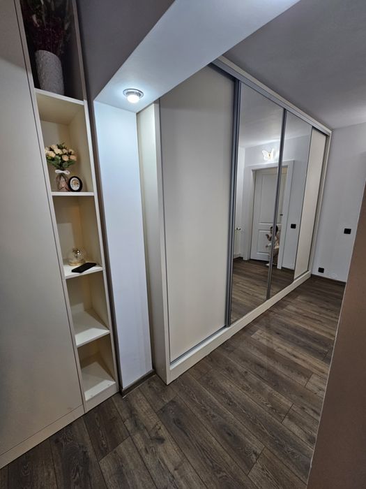 Închiriez apartament 3 camere langa Medicină