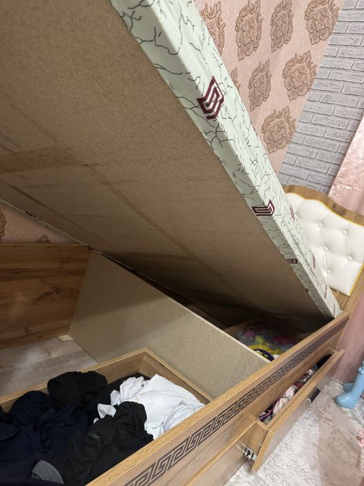 Продам 2 кровати в отличном состоянии