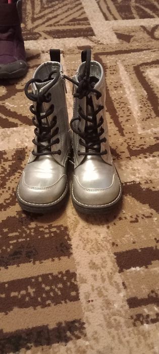 Ghete căptușite mărimea 27