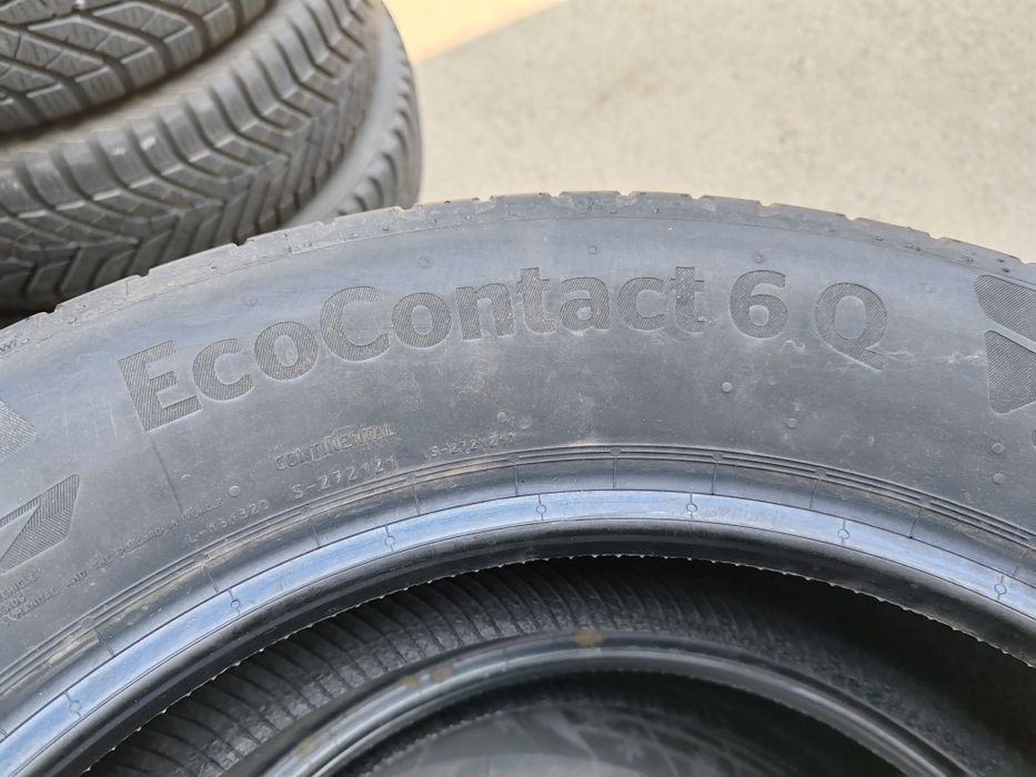 215/60/18- Continental