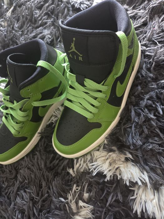 Маратонки   Air Jordan  N 37,5 НОВИ