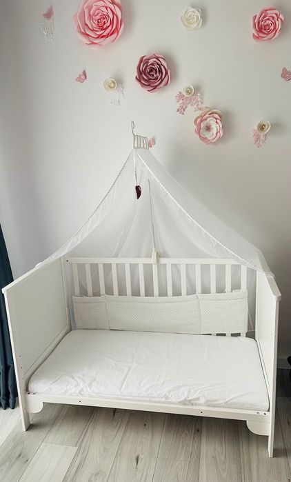 Vând pătuț nou de lemn pentru bebeluși