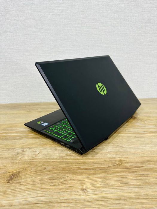 HP Pavilion Gaming Core i5-8 Ядерный Мощный Игровой ноутбук