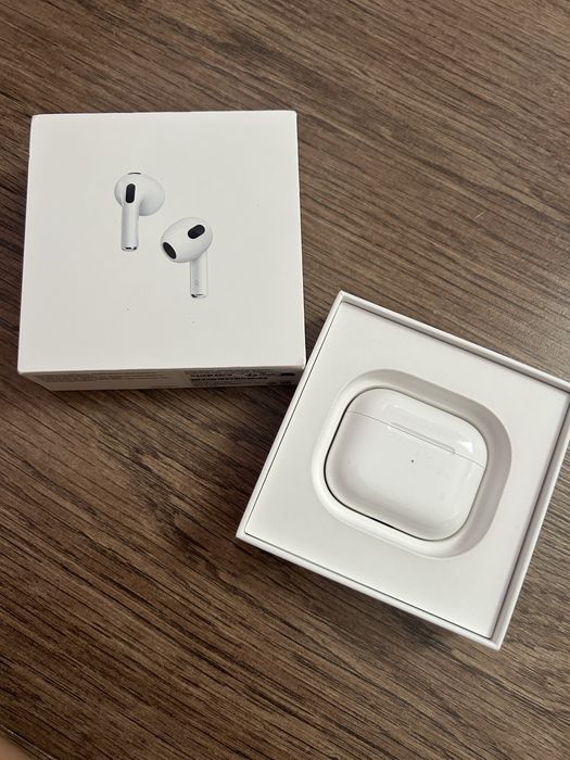Слушалки AirPods (3rd generation)