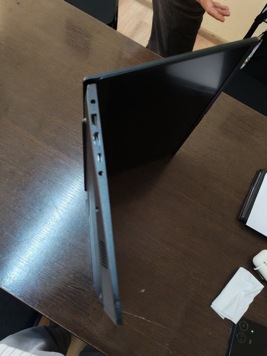 Lenovo Core i5-1235U / 8GB RAM / 256GB SSD / Windows 11 Pro

Sarlavha: