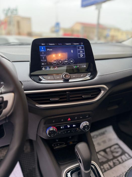 Tracker 2025 premier plus